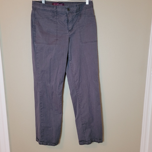 Gloria Vanderbilt gray pants. Pockets in front - Picture 1 of 4